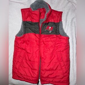 NFL Tampa Bay Buccaneers Unisex Small Reversible Red & Gray Full Zip Up Vest.